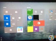 Win10桌面都是方塊應用，圖標不見了怎么辦？