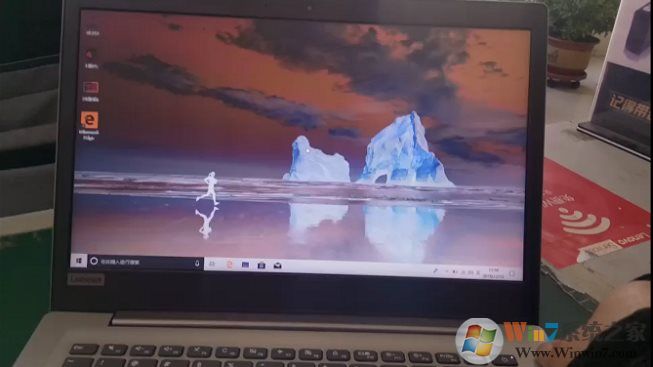 Win10插拔USB設(shè)備(如U盤)時(shí)屏幕會(huì)閃一下顏色也會(huì)變?cè)趺唇鉀Q？